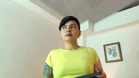 Snapshot of kat_paradisse chatting on May 2, 2026, 11:37 am kat paradisse online show from May 2, 2026, 11:37 am