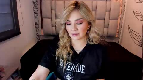 K A T A  H O O T online show from November 10, 2025, 8:30 pm