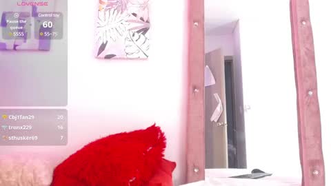 Snapshot of kataleya_monet chatting on February 19, 2025, 1:29 am kataleya monet online show from February 19, 2025, 1:29 am