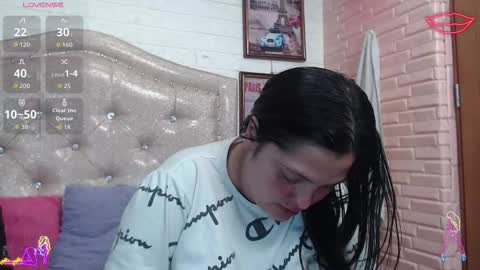 KATA online show from October 18, 2025, 3:13 pm