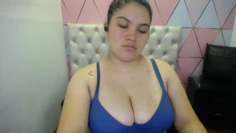 katalina santana25 online show from April 10, 2026, 7:07 pm