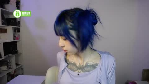 Maca online show from April 16, 2026, 8:42 pm