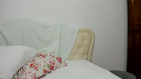 kate cherry25 online show from February 2, 2025, 5:15 pm