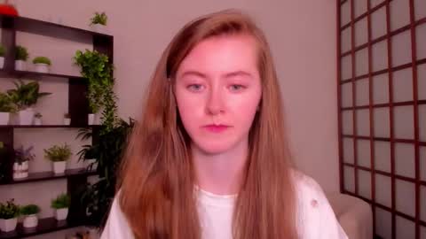 Snapshot of kate_cuddle chatting on September 24, 2025, 2:37 am Kate online show from September 24, 2025, 2:37 am