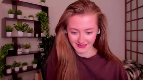 Snapshot of kate_cuddle chatting on October 1, 2025, 3:01 am Kate online show from October 1, 2025, 3:01 am