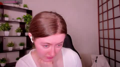 Snapshot of kate_cuddle chatting on May 8, 2026, 2:28 am Kate online show from May 8, 2026, 2:28 am