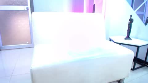 Kate  online show from March 4, 2025, 3:37 pm