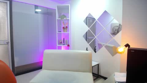 Kate  online show from March 10, 2025, 7:50 pm