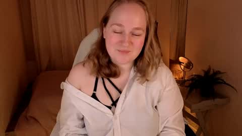 Snapshot of kate_rest chatting on May 18, 2026, 1:39 pm Kate Follow me dear online show from May 18, 2026, 1:39 pm