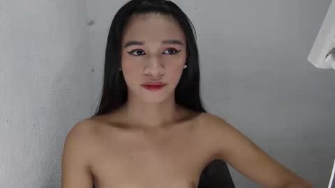 Kate online show from April 12, 2026, 6:13 pm