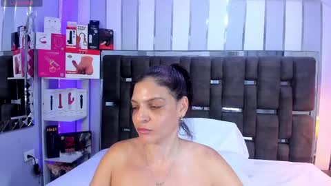 kate_roose online show from May 31, 2026, 8:43 pm
