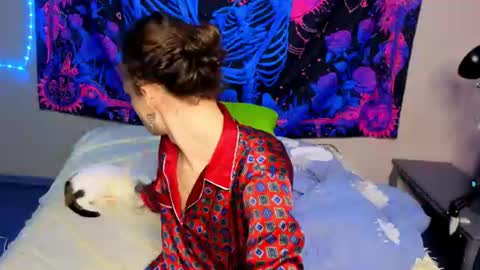 kate_sparkl online show from July 18, 2026, 7:17 pm