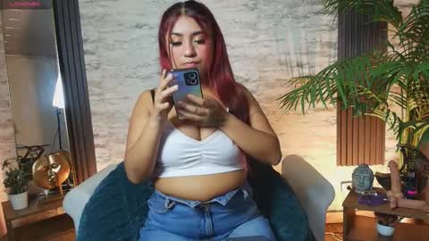 Snapshot of kate_winslett_ chatting on December 2, 2025, 7:42 pm KATE online show from December 2, 2025, 7:42 pm