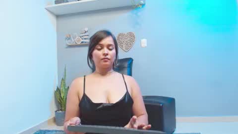 Snapshot of kateadamss1 chatting on July 4, 2026, 10:16 pm KateAdams online show from July 4, 2026, 10:16 pm