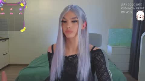 Kate online show from April 19, 2026, 7:27 pm