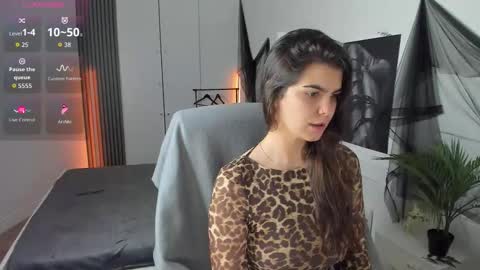 Snapshot of katecate chatting on October 6, 2025, 1:19 pm Kate online show from October 6, 2025, 1:19 pm