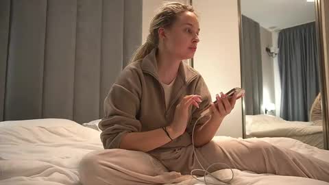 Snapshot of katedoe chatting on March 11, 2025, 1:23 pm katedoe online show from March 11, 2025, 1:23 pm