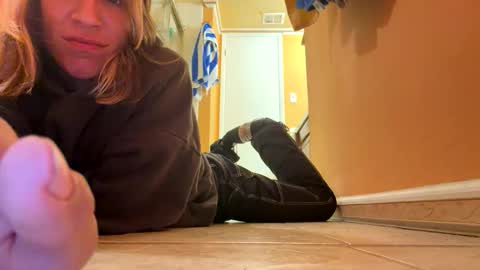 Katelin online show from January 12, 2026, 7:13 am