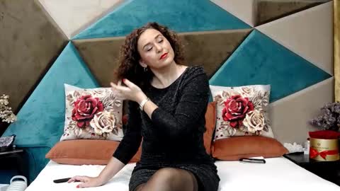 Snapshot of katequeenx chatting on October 21, 2025, 7:14 pm KateQueenston -- online show from October 21, 2025, 7:14 pm