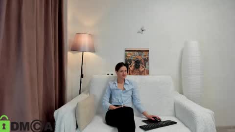 Snapshot of katerina_ray chatting on October 19, 2025, 1:17 am Katerina GTM2 Mo Tu Th Fr Sa Su 3am-10am online show from October 19, 2025, 1:17 am