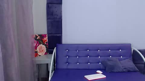 KaterinaRX online show from December 18, 2025, 8:53 am