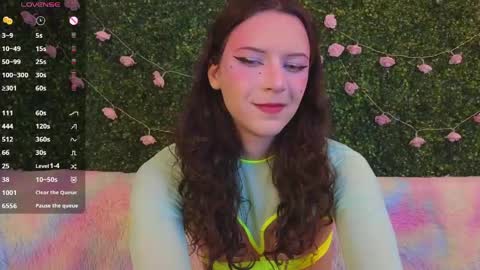 Katerina online show from June 1, 2026, 6:42 pm