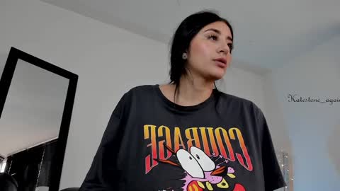 Snapshot of katestone_again chatting on January 28, 2025, 7:53 pm love meeee online show from January 28, 2025, 7:53 pm