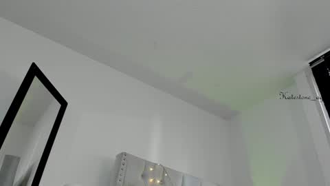 Snapshot of katestone_again chatting on January 31, 2025, 5:53 pm love meeee online show from January 31, 2025, 5:53 pm