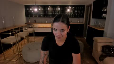 K A T E  online show from November 23, 2025, 7:08 am