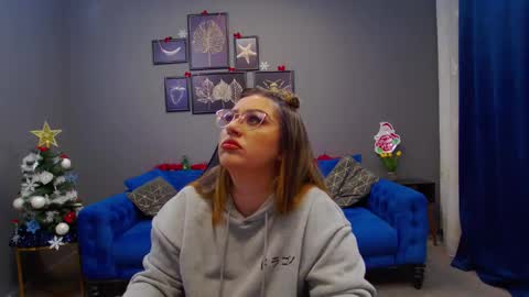 Snapshot of katewalker_ chatting on December 16, 2024, 6:16 pm Kate online show from December 16, 2024, 6:16 pm