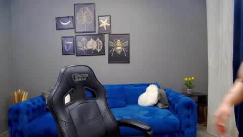 Snapshot of katewalker_ chatting on January 28, 2025, 6:49 pm Kate online show from January 28, 2025, 6:49 pm