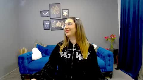 Snapshot of katewalker_ chatting on March 12, 2025, 6:22 pm Kate online show from March 12, 2025, 6:22 pm