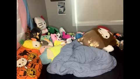 Kat from Saturn online show from February 10, 2026, 10:14 pm