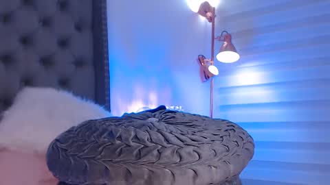 Snapshot of kathalove_1 chatting on February 14, 2025, 6:02 am Klove online show from February 14, 2025, 6:02 am