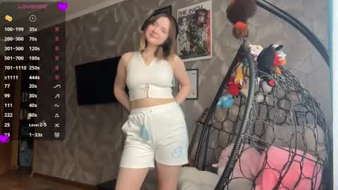 Snapshot of katharinamurdock chatting on June 3, 2026, 2:33 pm Alice online show from June 3, 2026, 2:33 pm