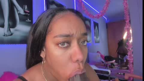 Snapshot of kathemoss chatting on September 29, 2025, 9:52 pm Kathe online show from September 29, 2025, 9:52 pm