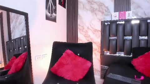 Snapshot of katherina_diaz chatting on June 25, 2026, 1:38 am Katherina online show from June 25, 2026, 1:38 am