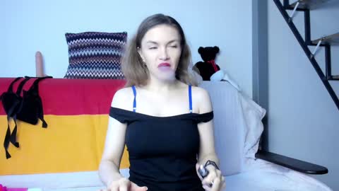 Snapshot of katherinemidnight chatting on December 8, 2024, 7:15 am Katherine online show from December 8, 2024, 7:15 am