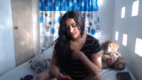  K A T H I E  online show from February 13, 2025, 12:00 pm