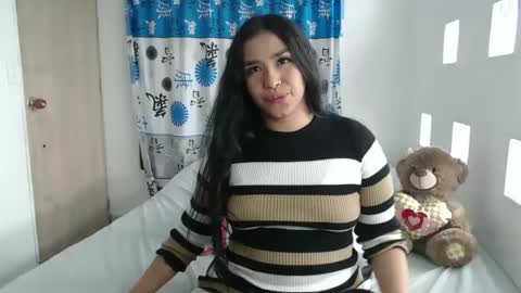 Snapshot of kathiie_ chatting on February 20, 2025, 6:46 pm K A T H I E online show from February 20, 2025, 6:46 pm