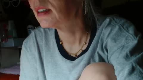 Snapshot of kathleenedwards chatting on July 24, 2026, 2:26 pm Kathleen online show from July 24, 2026, 2:26 pm