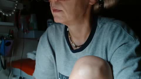 Snapshot of kathleenedwards chatting on July 26, 2026, 10:38 pm Kathleen online show from July 26, 2026, 10:38 pm