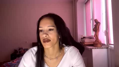 Lina online show from February 22, 2026, 7:19 am