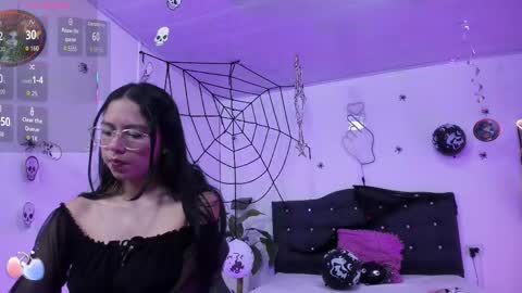 Snapshot of kathy_tay chatting on November 10, 2025, 7:35 pm Kathy online show from November 10, 2025, 7:35 pm