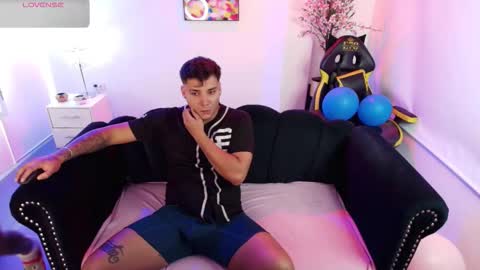 Kathia Thiago  online show from March 2, 2026, 12:34 pm