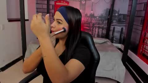 Snapshot of katia_bigboobs11 chatting on October 31, 2025, 9:43 am Katia online show from October 31, 2025, 9:43 am