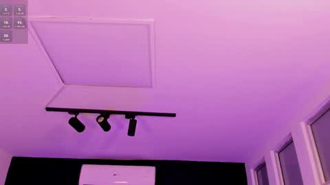 Katia online show from April 8, 2026, 6:52 pm