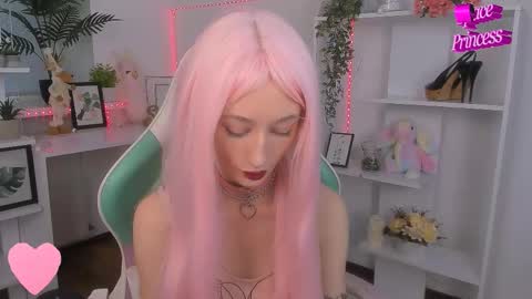 Katia  online show from October 28, 2025, 6:50 am