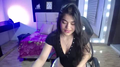 Snapshot of katia_pretty_ chatting on February 6, 2026, 3:44 am katia_pretty_ online show from February 6, 2026, 3:44 am