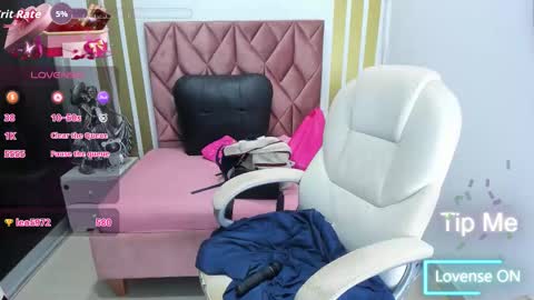 Snapshot of katialips_ chatting on September 24, 2025, 10:24 pm Katia online show from September 24, 2025, 10:24 pm